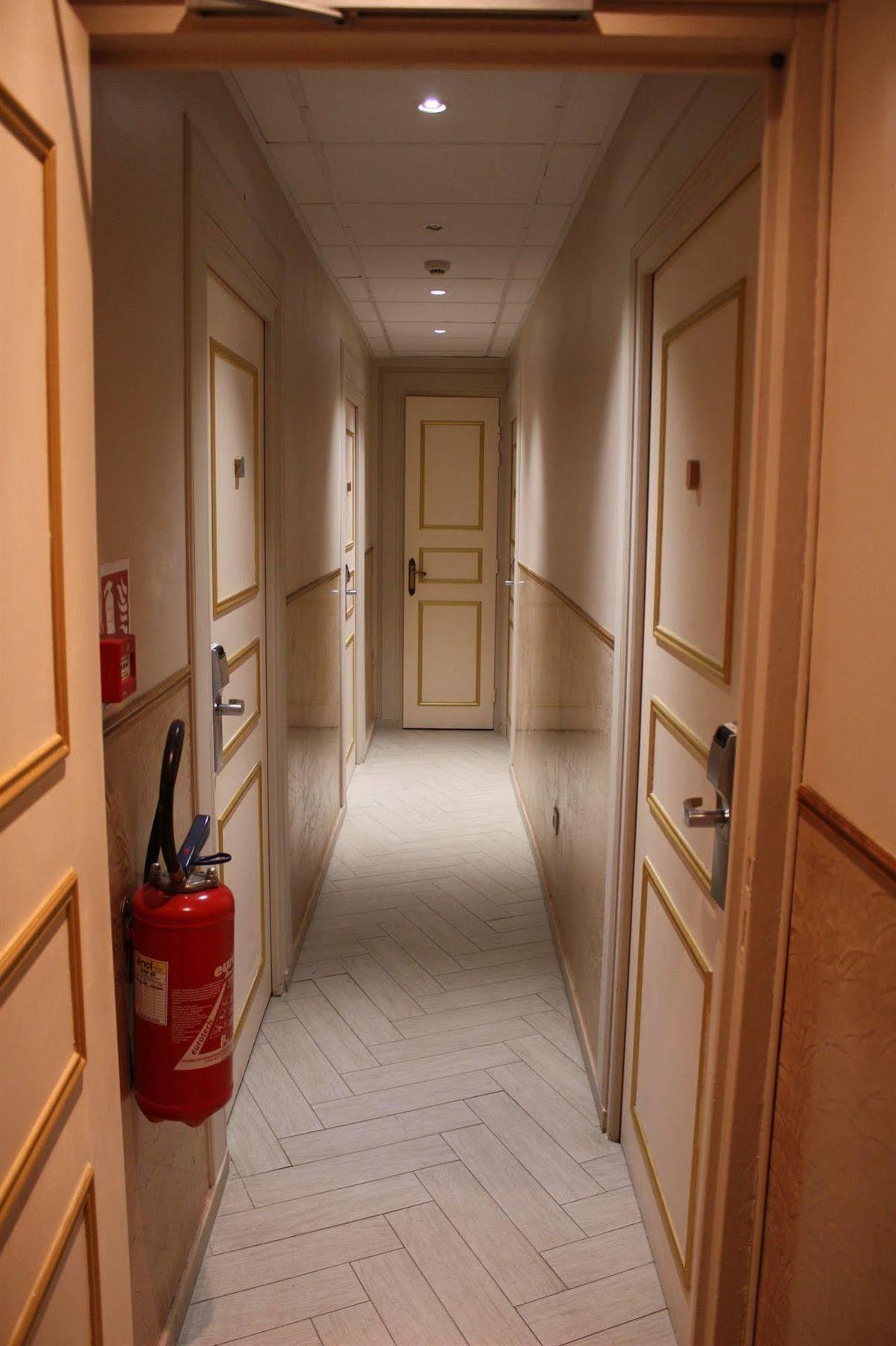 Arcotel Cannes 4 Minutes Du Palais Des Festivals - New Management New Team - Old Revievv Exteriör bild